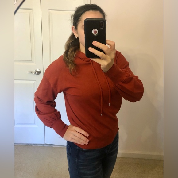 Orange pull over - Picture 11 of 11